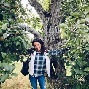 Meet your Posher, Adrianna